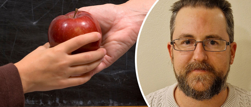 En bild av ett barn som sträcker över ett äpple till en lärare och ett porträtt av Ryan Jurison